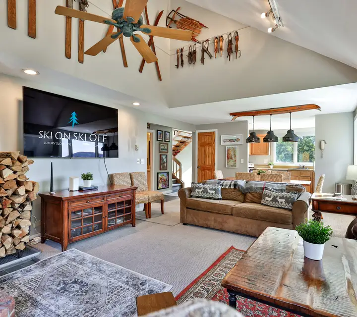Three-Bedroom Condos (3 available)